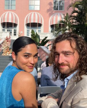 Brittany O'Grady Instagram - Love is in the air 💗