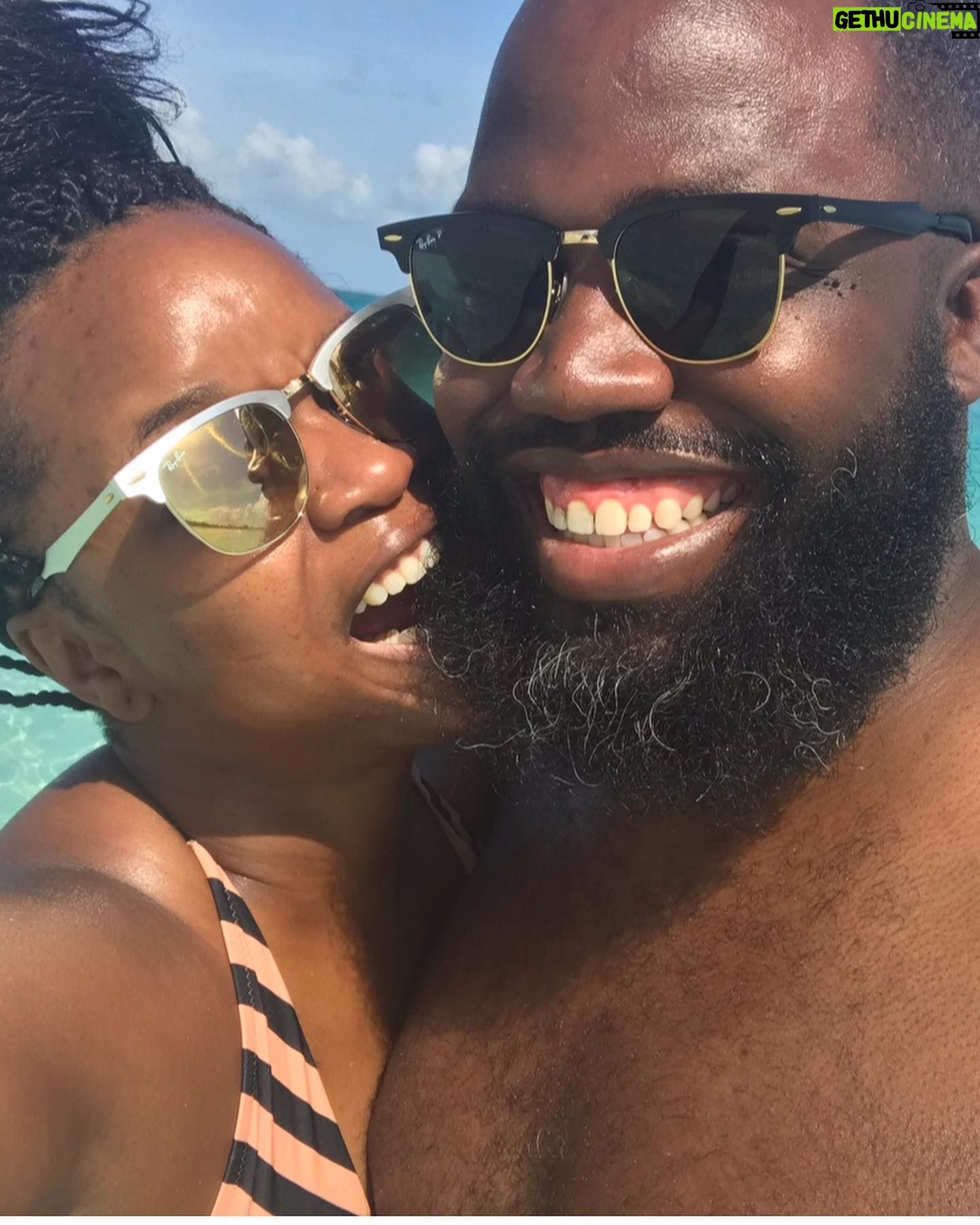 Brittany Packnett Instagram - so here’s the thing about @kidnoble… When you’re with him, you will laugh, you will think, you will be cared for, and your back will be had. It’s his consistency that matters. May this be the year all the good you give the world and those you love come back to you tenfold. May every dream be realized in ways that blow your mind. You’ve worked for it. You deserve it. Happy birthday, my love. You da best, dada.