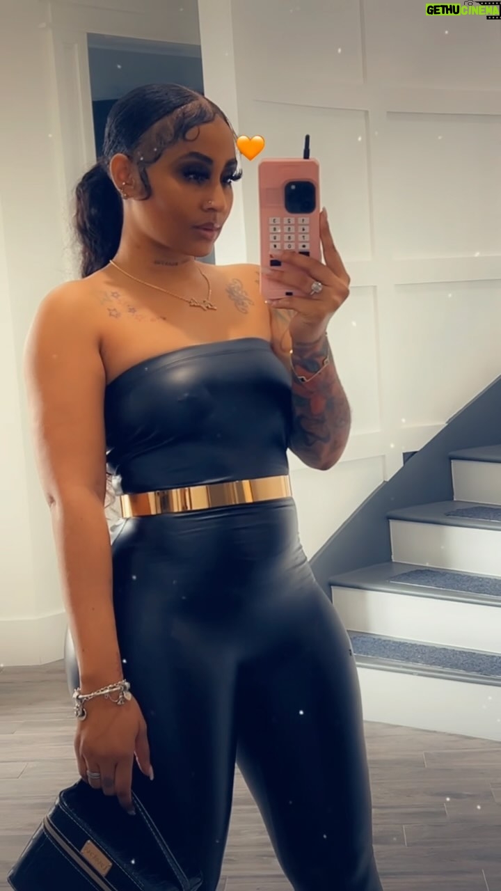 Brittney Bee Starr Williams Instagram - LET REMIND YOU Outfit @eleven22online