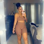 Brittney Bee Starr Williams Instagram - STORY TIMEEE👀👀👀👀 sooo i know most of my followers prob be like damn she gained weight lol LET ME TELL YALL THIS WAS NOT PLANNED ! … man yall i switch my birth control up to the 3 month shot and immediately start gaining fast !!! I was on the shot for 6 months and finally said i got to get off of it before it gets out of hand !!! So i start back working out ASAP … so to answer my DM questions i did not have surgery i did not get shots in my ass ! Nothing against it ! BUT IT HAS NEVER BEEN MY THING! i love my natural body the weight went to my legs ass and stomach ! So before i let them shots take over GYM IT IS i went from 134 to 159 oh FUKKKK NOOOO… it’s stressful 😂 i hope this answer yall dms 💋