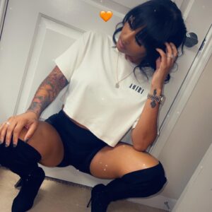 Brittney Bee Starr Williams Instagram - 5 attachments >>