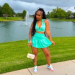 Brittney Bee Starr Williams Instagram - Fun girl 🐝 Bundles @sheshappyhair Braids @allure_diorplush Outfit @eleven22online