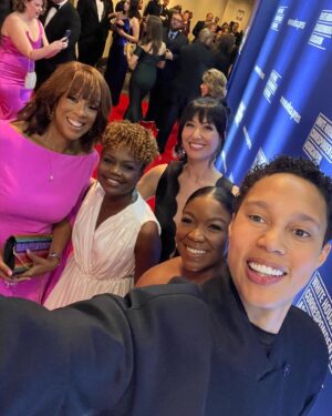 Brittney Griner Instagram - We are in awe from The White House Correspondents’ Association’s dinner last night. The first amendment is so important and we’re grateful to live in a country that recognizes freedom of speech. 

Major thank you to the courageous journalist from our past, present, and future for truth-telling and being the foundation for radical change. Our prayers go out to the families of Evan Gershkovich (Russia) and Austin Tice (Syria)— reporting is not a crime and we must bring them home. 

@gayleking and the entire CBS family, thank you for having us as your guest. Your hospitality was unmatched. 

Styled by: @calvinklein & @courtneydmays 
MUA: @lolasbeautymark 
Hair: @jadajenkinsco 

#WeAreBG #BringOurFamiliesHome