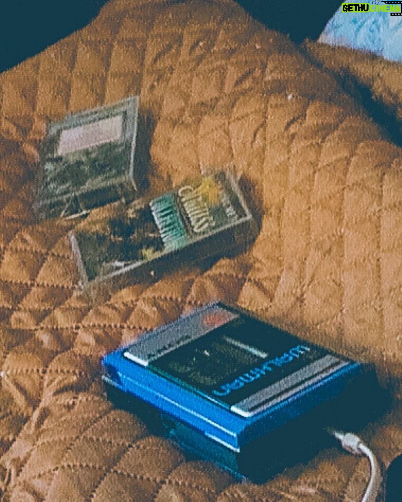 Brooke Elizabeth Butler Instagram - i’m giving away 4 cassette players, custom tapes with “don’t want to be your friend” on them along with 2 unreleased songs of mine and 4 signed copies of my cover art!! presave “don’t wanna be your friend” & comment an orange heart 🧡 for a chance to win!