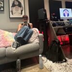 Brooke Elizabeth Butler Instagram – swipe 4 friends &🦶