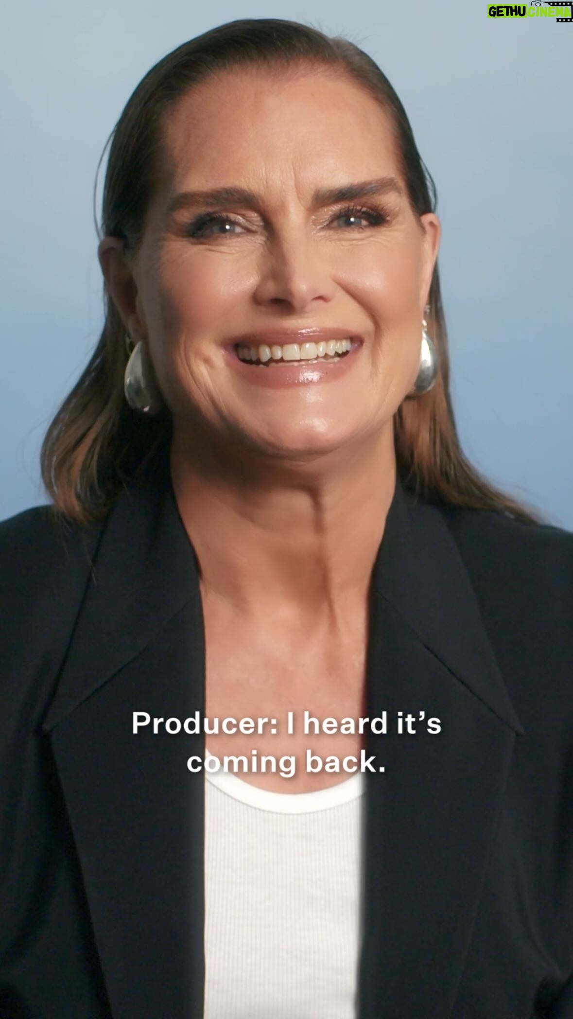 Brooke Shields Instagram - The eyebrow queen has spoken… @brookeshields reveals her beauty secrets at the link in bio. Photographer: @calebandgladys Stylist: @tiffanyreid Set Designer: @nostudionyc Hair: @sky.kxm Makeup: @makeurmark Manicure: @nailsbymamie Talent Bookings: @specialprojectsmedia Video: @xcalabre @rebhalf Photo Director: @heartattackack Editor in Chief: @kathyglee SVP Fashion: @tiffanyreid SVP Creative: @karen.hibbert