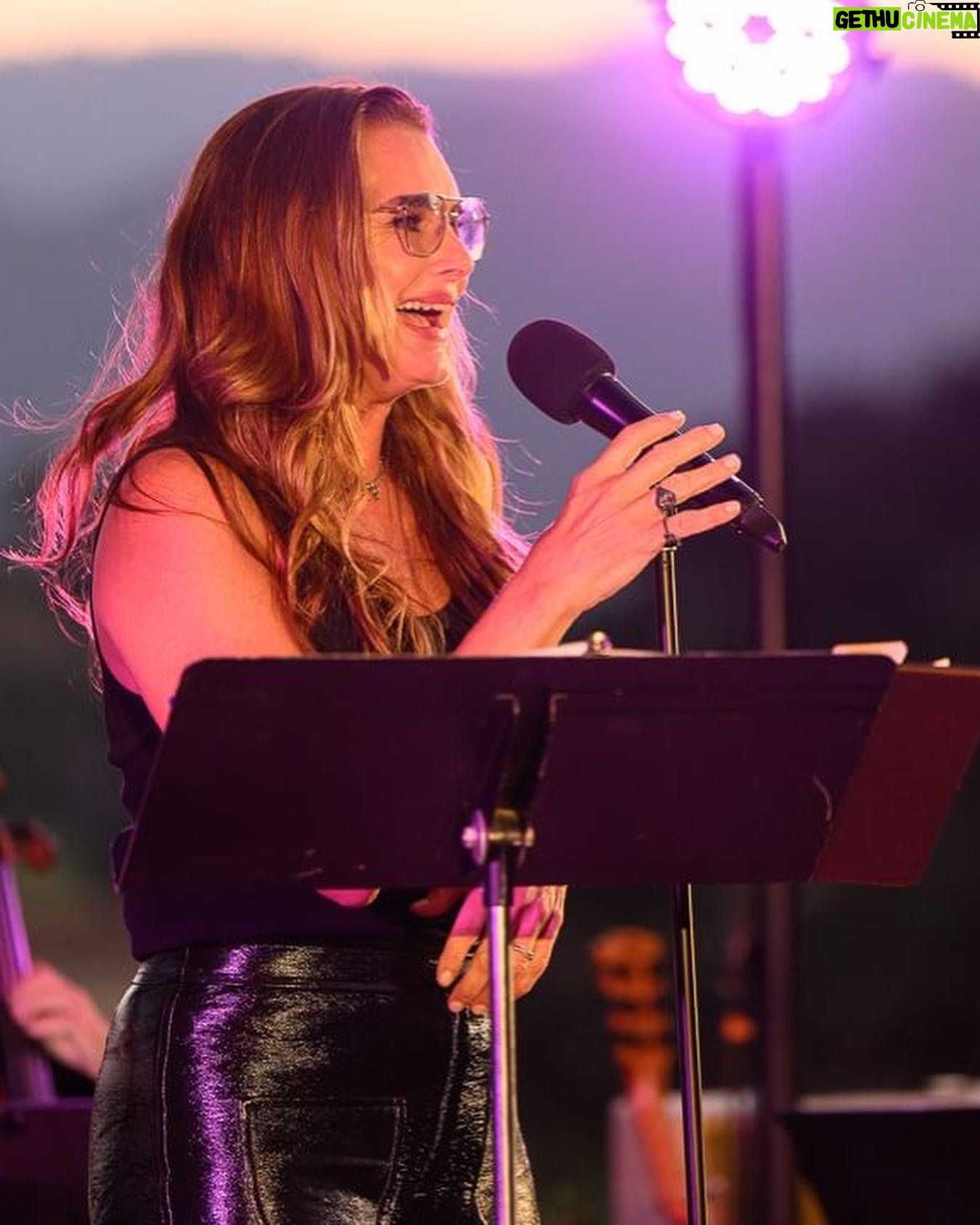 Brooke Shields Instagram - Tonight’s the night!! “Previously Owned by Brooke Shields” opens at @cafecarlyle 💛 Residency runs from 9/12-9/23. Who’s coming?! Photos from our premiere in Napa at @bwayandvine! 🍷🍇