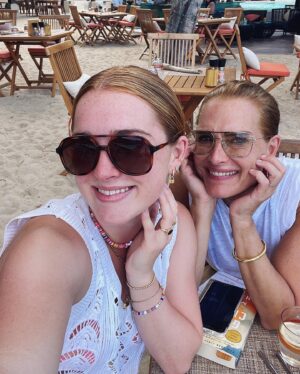 Brooke Shields Instagram - Look who came to visit mom ❤️ best few days with my birthday girl. I still can’t believe she’s 20 🌴🧘‍♀️🍹🥭