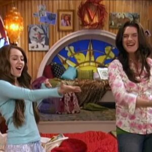 Brooke Shields Instagram - Hard to believe that this episode of #HannahMontana aired 17 years ago today.. 🩷🎬 what a sweet time being on set with these people!!