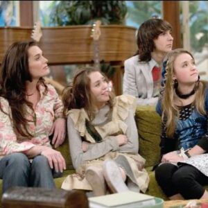 Brooke Shields Instagram - Hard to believe that this episode of #HannahMontana aired 17 years ago today.. 🩷🎬 what a sweet time being on set with these people!!