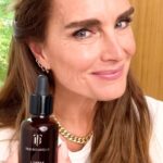 Brooke Shields Instagram - 📣 PSA! The only anti-aging serum you will ever need is now up to 30% off! @truebotanicals is having their biggest sale of the year, so it’s time to seriously stock up on some Chebula Active Serum!