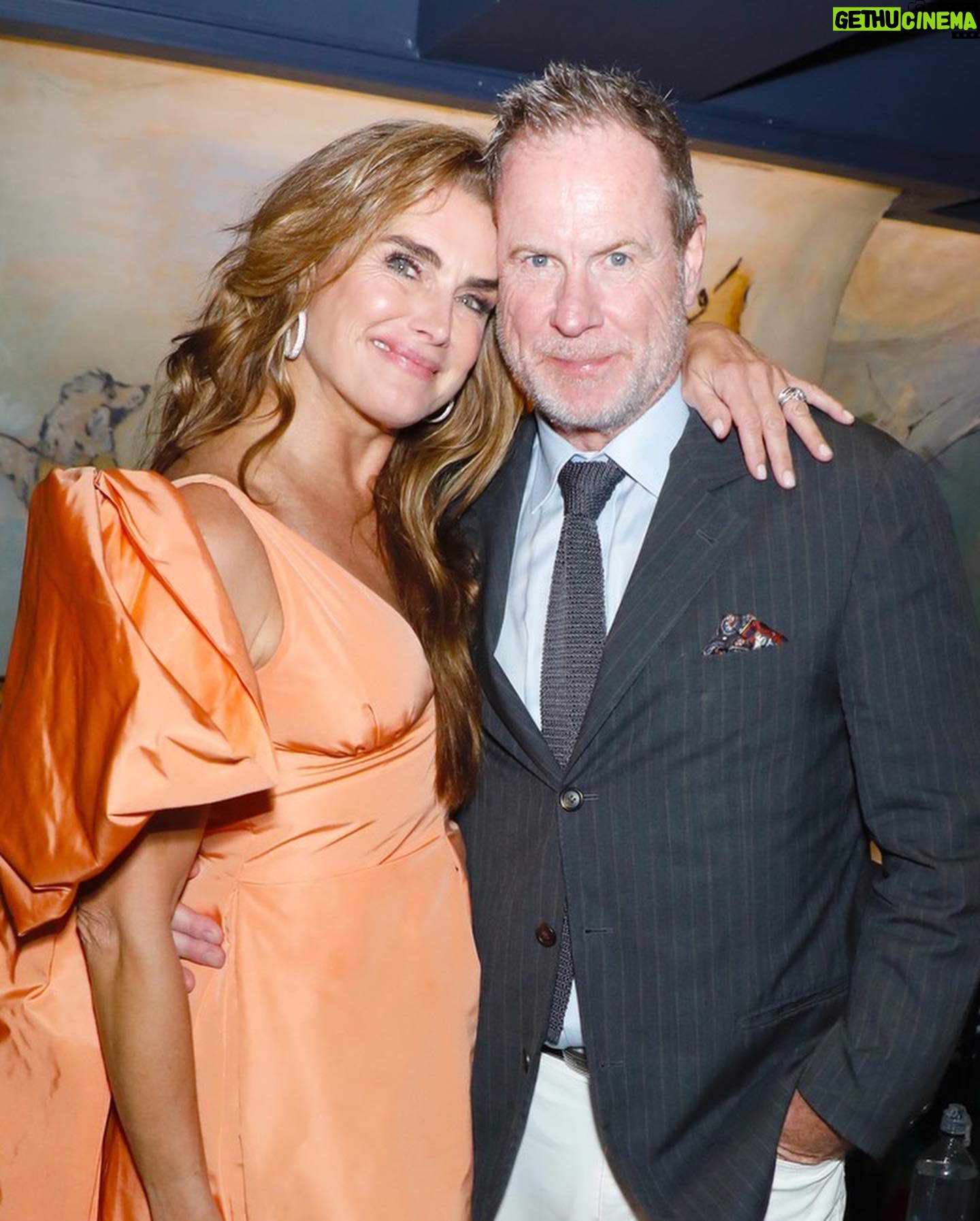 Brooke Shields Instagram - Opening night… what an unbelievable honor. Thank you to every single person who came to @cafecarlyle for the first show of “Previously Owned by Brooke Shields” 🤍 I cannot wait for the rest of this residency… Who’s coming? @birdinhandwine Photos by @gnpace