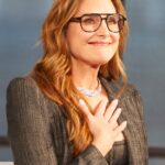 Brooke Shields Instagram - Despite her issues with her mother, the OG “momager,” @brookeshields remembers some of her “Terri-isms” fondly. To Brooke, it was her mother’s fearlessness and one-of-kind sayings that made her a force to be reckoned with. But in learning to choose herself, Brooke has also come to reconcile what she loved and what she didn’t love about her mom. Tap the link in our bio to watch the “The Life You Want” Class with @oprah and Brooke Shields available now.
