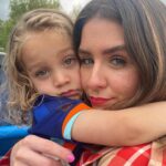 Brooke Vincent Instagram - Home🏡 💫 2 parties, a football final & a lot of love. Bank Holiday Weekend with our loved ones didn’t disappoint 🌻☀️