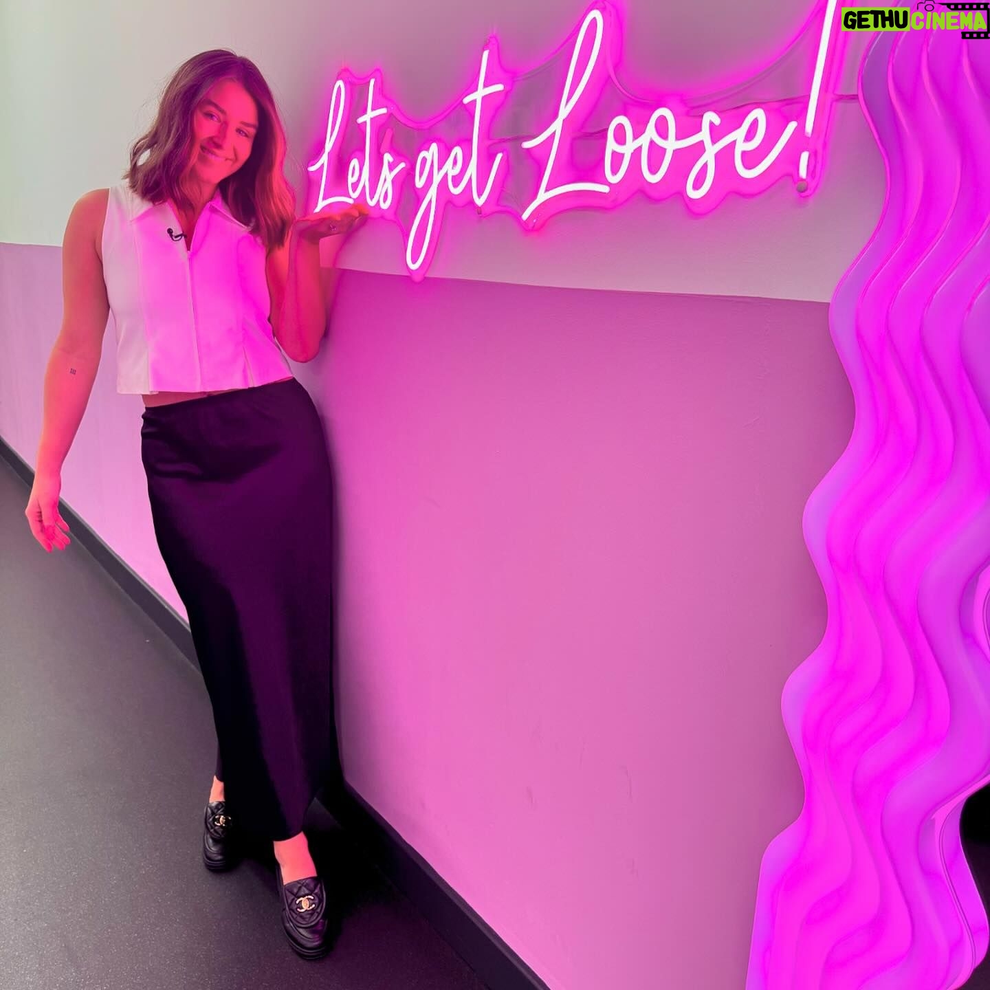 Brooke Vincent Instagram - Fun morning @ loose women 🌸 @dramaqueensitv @syndicatetheplay