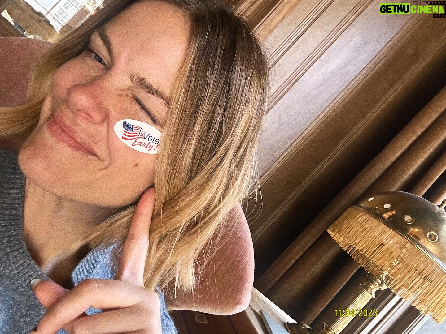 Brooklyn Decker Instagram - Mecklenburg County early voting ends TODAY @3p ET, but your regularly scheduled Election Day is Tuesday 11/7. If you haven’t already, make a voting plan. 💙❤️🤍