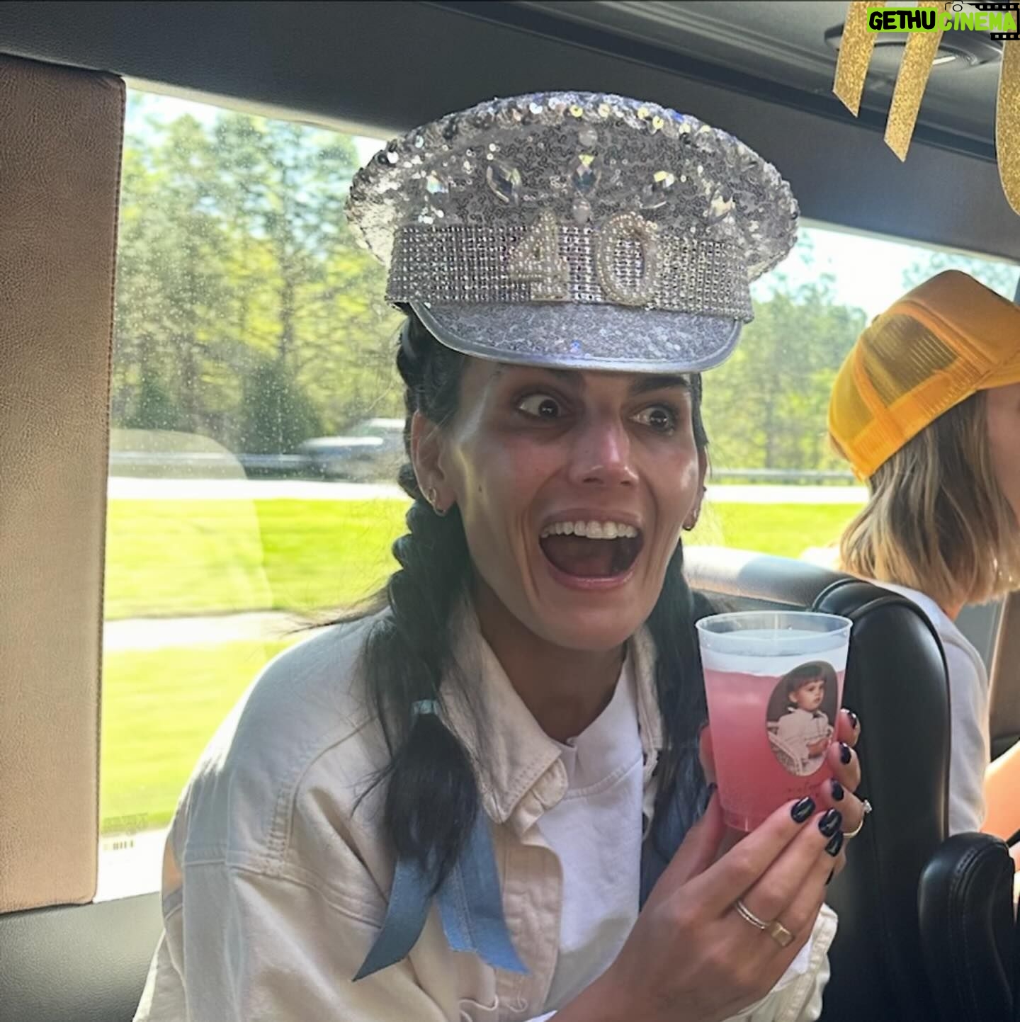 Brooklyn Decker Instagram - Celebrating @jenna_hee is so easy. Happy 40th to the woman we all love so much. We’ll Jarty with you ‘til the end of time!