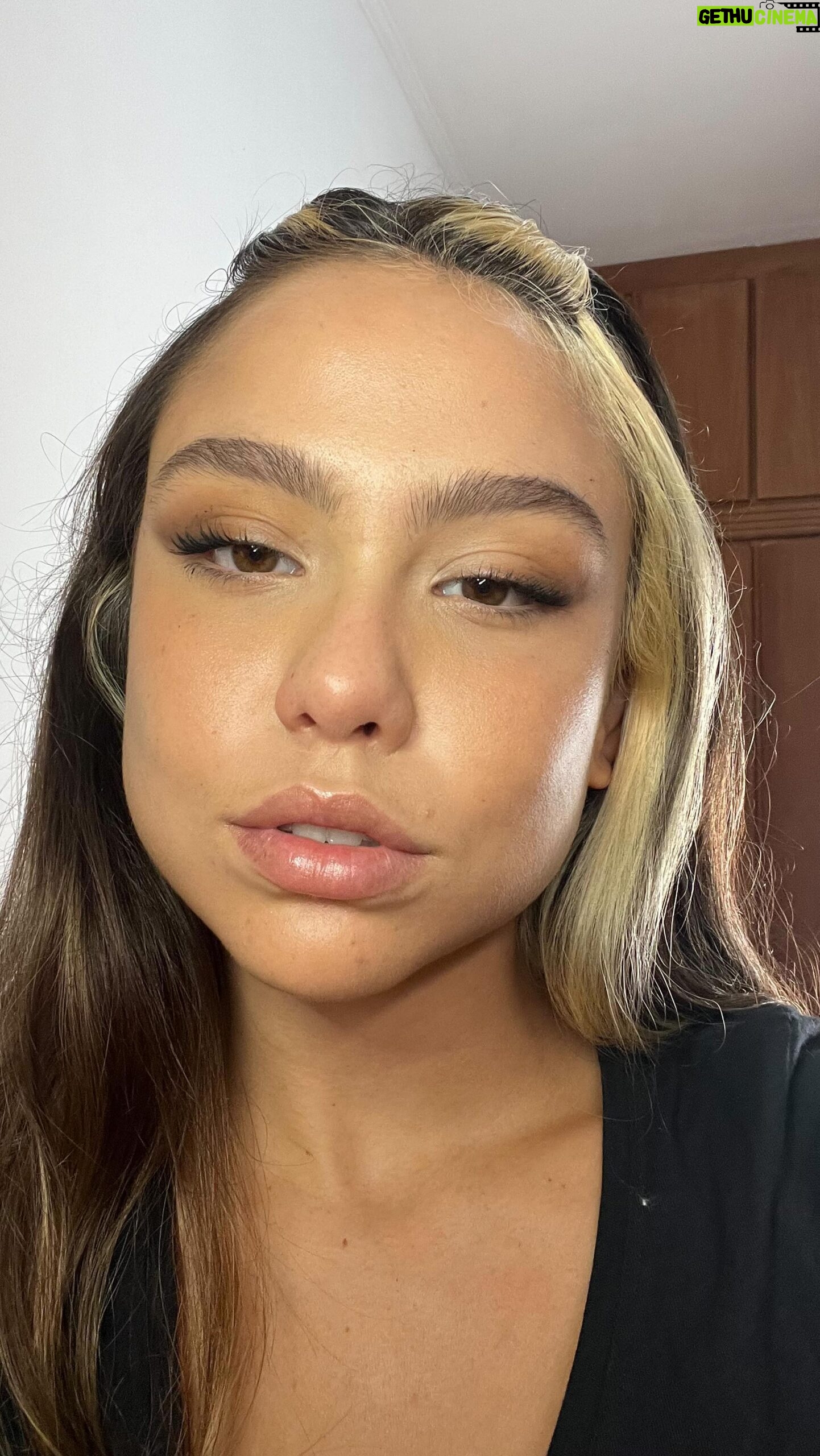 Bruna Carvalho Instagram - Vocês pediram pela make dos olhos sexy e aqui está ela ✨