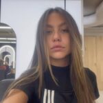 Bruna Carvalho Instagram – Reelszinho só pra biscoitar com esse cabelo hidratado, bonito, macio, saudável … kkkkk 
by: @marcoscintra_  obvio