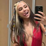 Bruna Carvalho Instagram - Ontem foi o dia da loirinha e da loirona ✨