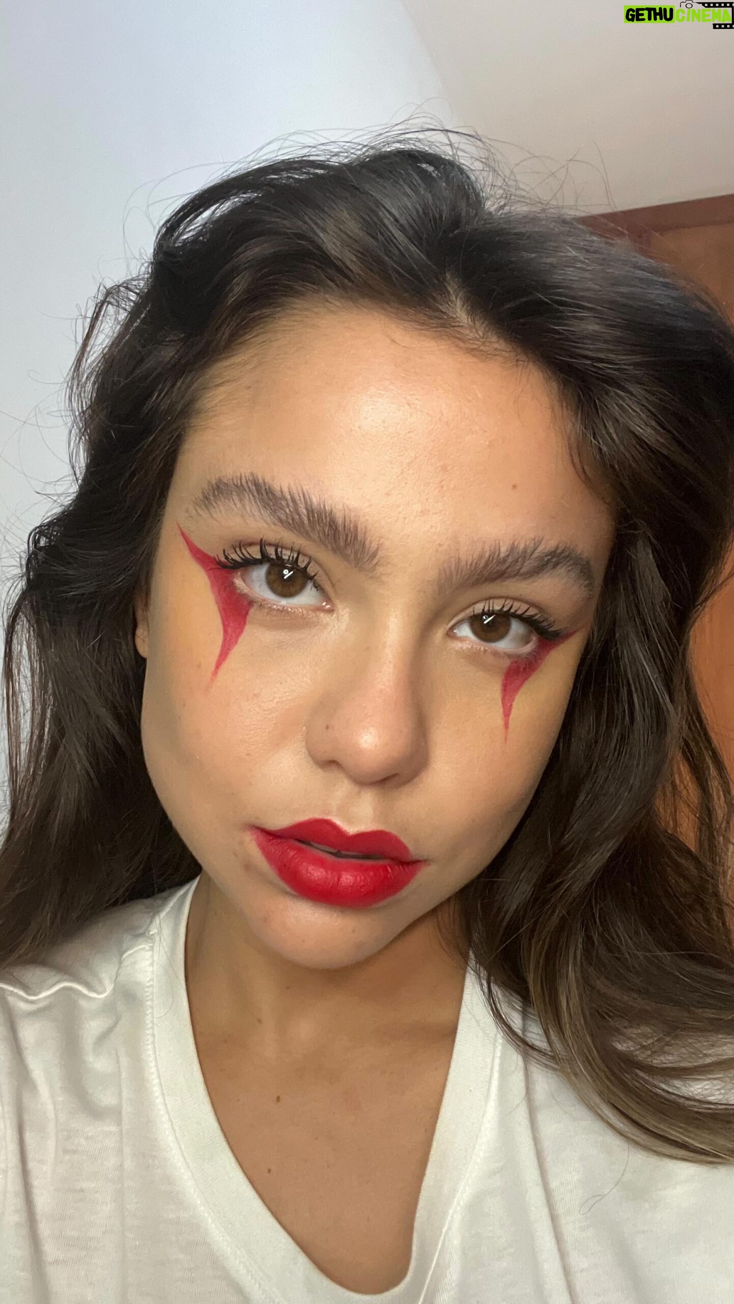 Bruna Carvalho Instagram - Makes mais básicas pra quem não quer se produzir taaaaanto no Halloween 🎃 👻