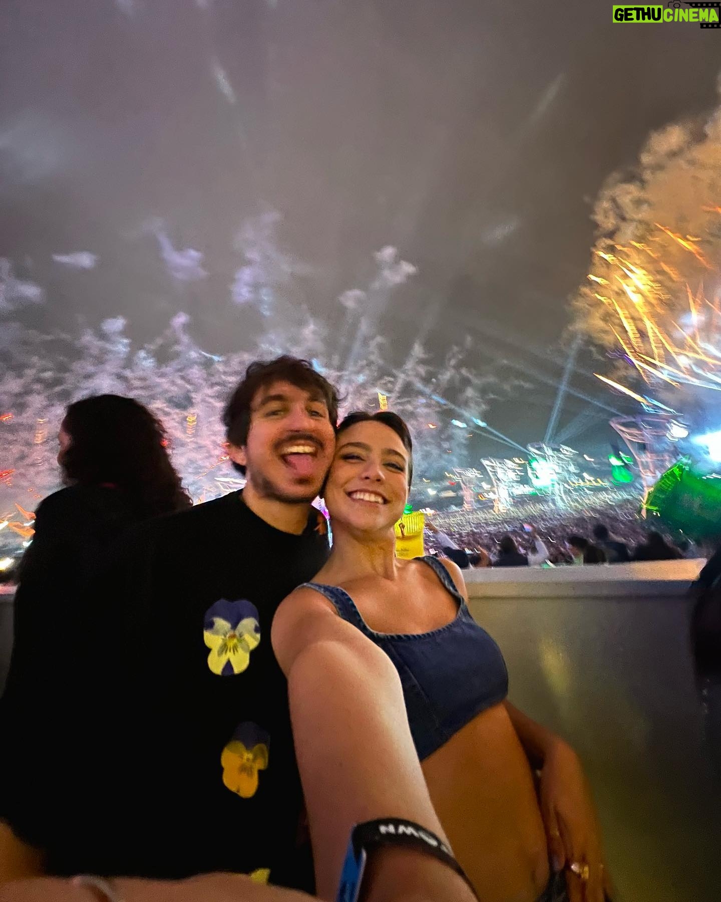 Bruna Carvalho Instagram - E vivemos o primeiro @thetownfestival ✨