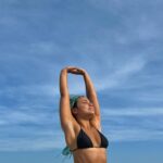 Bruna Carvalho Instagram - Feliz feliz ☀️☀️☀️☀️