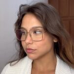 Bruna Carvalho Instagram – Se eu pudesse dar um conselho é: se aceita sem nada para lugares rotineiros. Se não conseguirmos ficar sem correções mesmo em lugares onde não é esse o foco, não vamos conseguir ficar sem maquiagem em ligar nenhum! 

Minha irmã sempre me incentivou a não usar maquiagem sempre, mas usá-la ocasionalmente e de maneira mais artística. 
Nada é mais bonito do que nosso corpo saudável funcionando. MASSSSS eu entendo que as vezes querem ir um pouco mais arrumados por algum motivo qualquer, então decidi trazer um tutorial da make menos “nociva” que eu pude fazer! 

Espero que a vida de vcs seja leve ✨