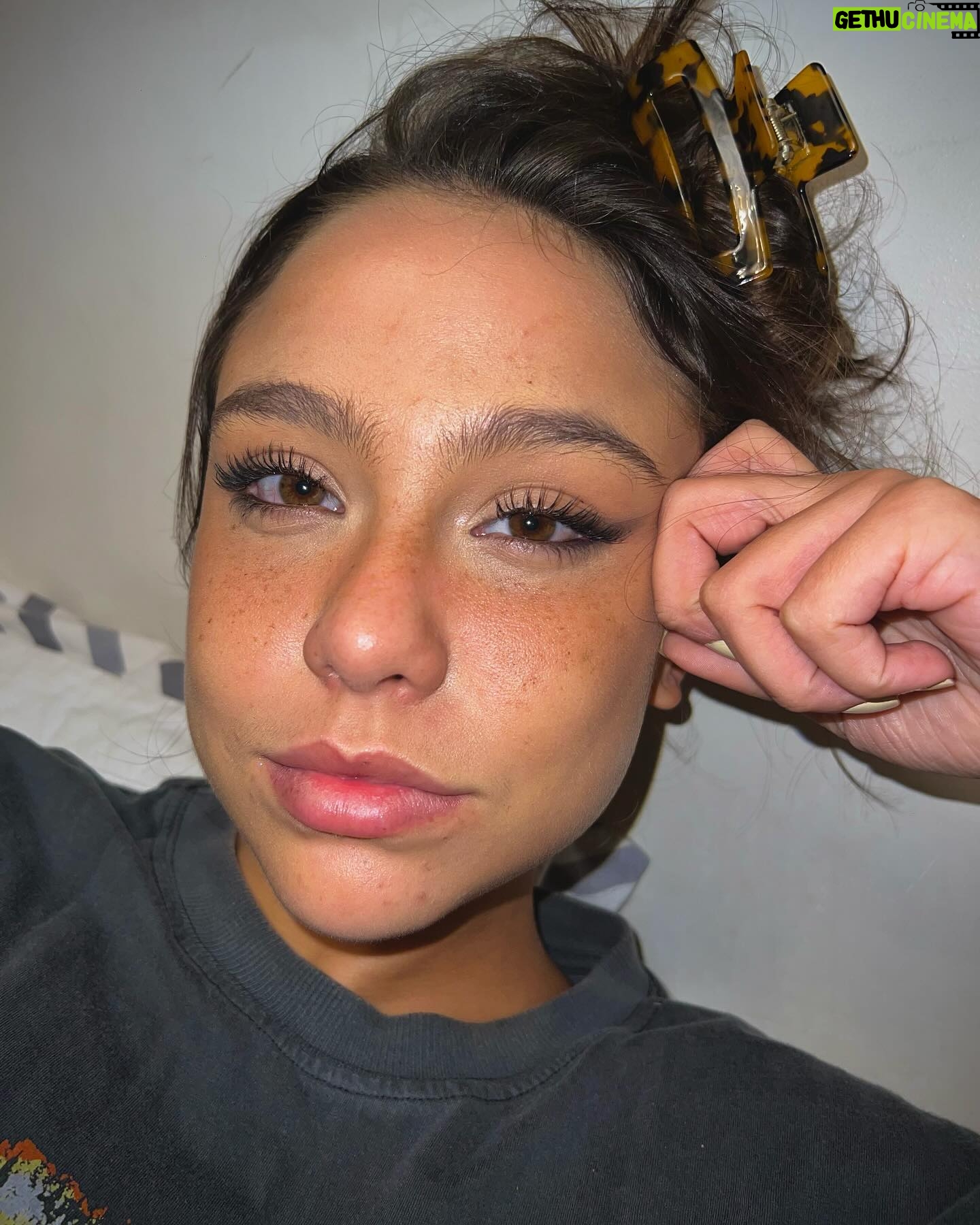 Bruna Carvalho Instagram - Sardinhas flash >>>>>>>>