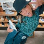 Bruna Carvalho Instagram - A I Wanna Be Tour tá chegando com tudo, trazendo a nostalgia do pop punk dos anos 2000! 🤘 E claro que a @vansbrasil , que abraça esse movimento desde sempre, tá vestindo a galera com muito estilo! E o melhor é: quem garantir seu ingresso da IWBT, pode levar uns brindes exclusivos nas lojas oficiais da Vans. E aí, vejo vocês lá?! 😎✨ publi