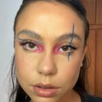 Bruna Carvalho Instagram - Mais uma make diferentona pra vocês 😋 meu novo vicio investir na make como um acessório no look 👀