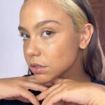 Bruna Carvalho Instagram - Uma make cool for the summer ✨ quem disse q make glow n tem fixação?? 😎