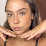Bruna Carvalho Instagram – Essa ta muuuito fácil, galera! E eu amoooo sombra branca então é umas das minhas favs ✨♥️ #sombrabranca #tutorial
