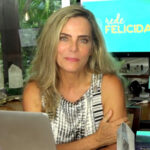 Bruna Lombardi Instagram - "Se você não planeja para saber o que você quer, alguém vai planejar por você aquilo que você não quer" - Jogo da Felicidade⠀ ⠀ Vem assistir mais vídeos no meu canal do Youtube! O link tá na Bio.⠀ #brunalombardi⠀ #redefelicidade⠀ #planejamento⠀ #organizacao