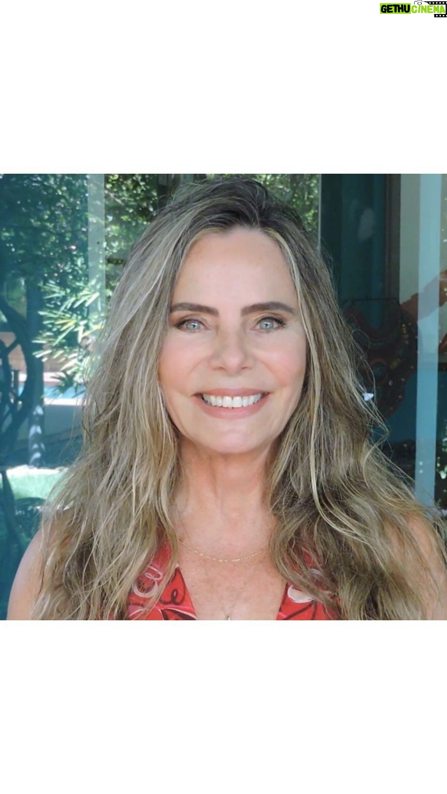 Bruna Lombardi Instagram - Daqui a pouco vou receber a primeira cópia do meu novo livro: Manual para Corações Machucados, pela ed Sextante. E a partir do dia 5 de março todos vocês também vão poder receber, que já começa a pré venda pela Amazon. Fiquem comigo que eu vou mostrar o livro e contar mais detalhes! Dedicado a vocês, amados!!!❤️