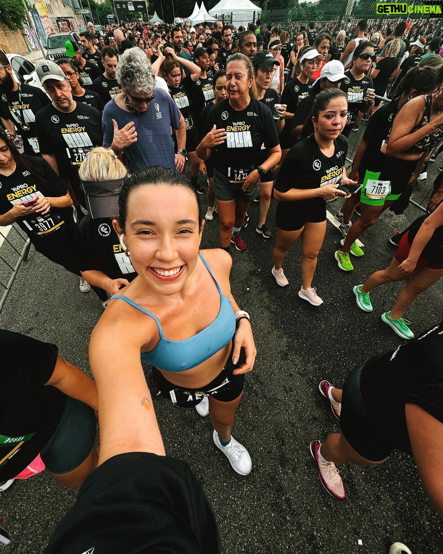 Bruna Vieira Instagram - Voltar no bairro que eu morei há tantos anos pra correr 10km ☑️