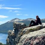 Bruna Vieira Instagram – Encerrando essa viagem com o coração inspirado e grata por ter aceitado fazer parte dessa aventura com @brasileirosemushuaia @brasileirosemelcalafate. Eu ficaria mais uns 10 dias só fazendo trilha, tirando foto das paisagens e conhecendo as mil possibilidades de turismo na Argentina. Pra quem também não gosta muito de frio extremo, vale muito a pena fazer uma viagem assim nessa época do ano.