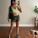 Bruna Vieira Instagram - Último dia do mês e um recap dos looks que usei. Era pra ter mais casaco, mas esse outono não tá colaborando. Qual foi seu fav dessa vez? Me conta 👇🏻✨