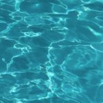 Bruna Vieira Instagram - mergulhando na piscina sem mergulhar na piscina