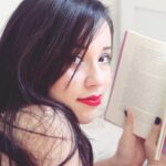 Bruna Vieira Instagram – Feliz Dia Mundial do Livro com essa sequência nostálgica de quando realizei o sonho de publicar minhas primeiras crônicas. De 2012 pra cá tanta coisa aconteceu, tanta coisa mudou, mas algo segue igual: meu amor por contar histórias. Obrigada por me ler, me escutar, me seguir e apoiar há tantos anos. É um privilégio ter você aqui como meu leitor. 📚✨
