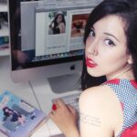 Bruna Vieira Instagram – Feliz Dia Mundial do Livro com essa sequência nostálgica de quando realizei o sonho de publicar minhas primeiras crônicas. De 2012 pra cá tanta coisa aconteceu, tanta coisa mudou, mas algo segue igual: meu amor por contar histórias. Obrigada por me ler, me escutar, me seguir e apoiar há tantos anos. É um privilégio ter você aqui como meu leitor. 📚✨