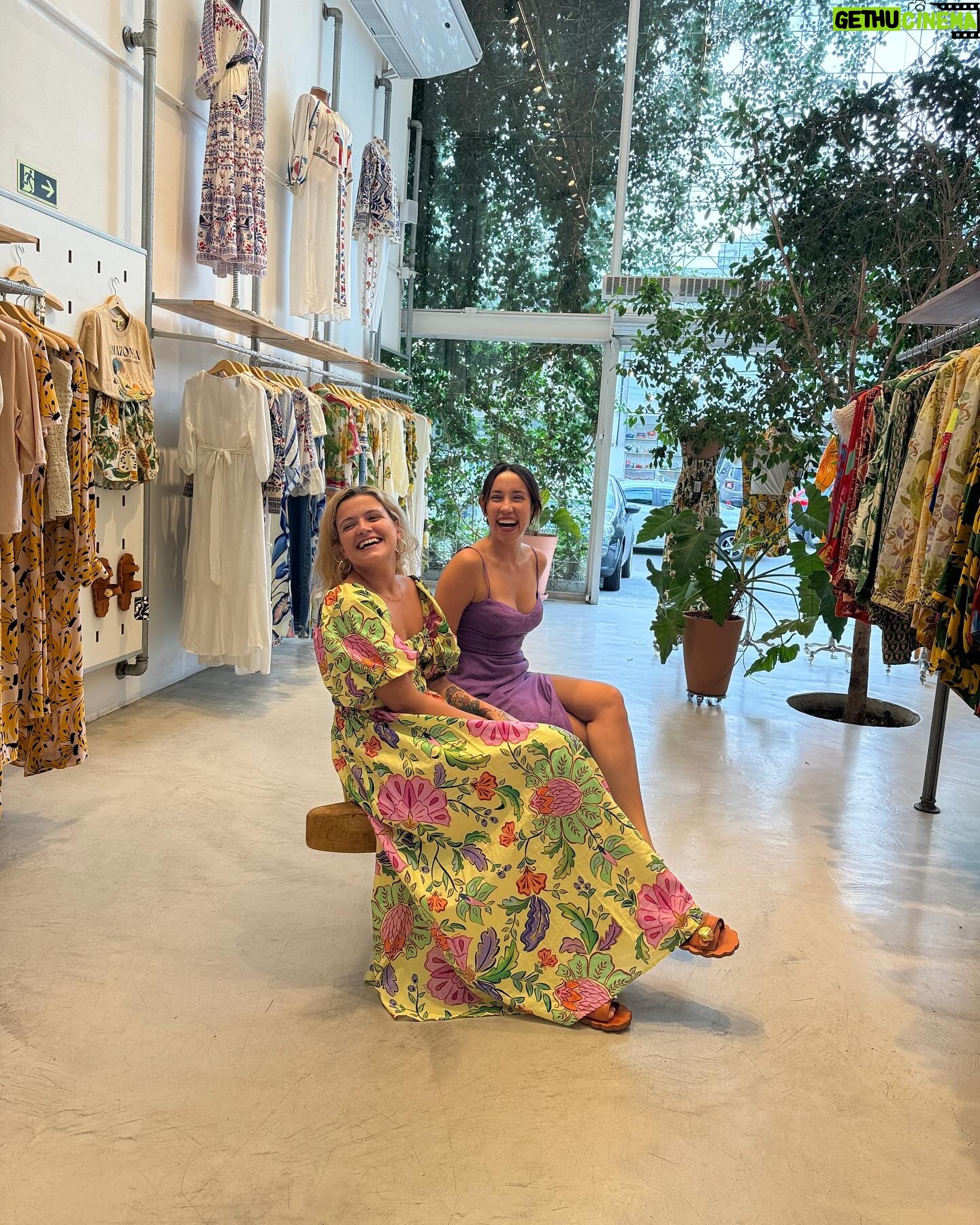 Bruna Vieira Instagram - fevereiro em encontros e sorrisos πΏπ¦βοΈπ«°π»