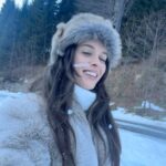 Buçe Buse Kahraman Instagram - yılın ilk gününe not: çok sevmek, çok görmek ve kendini hep yeniden çoğaltmak🤍