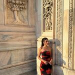 Buçe Buse Kahraman Instagram - 🌹bir kızıl goncaya benzer🌹