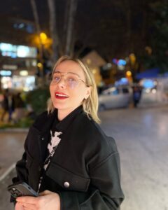 Burçin Terzioğlu Instagram - 💋