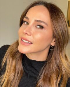 Burçin Terzioğlu Instagram - Heyy🌟 @selen_karabulut 🙏😘