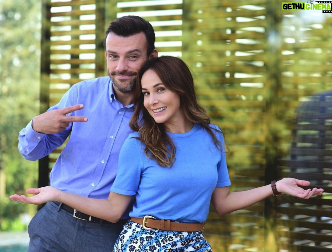 Burçin Terzioğlu Instagram - YALANCI bu akşam 2. Bölümüyle @showtv de. 💙 @bademcisalih @hulyathegezer @surecfilm @yalancidizitv