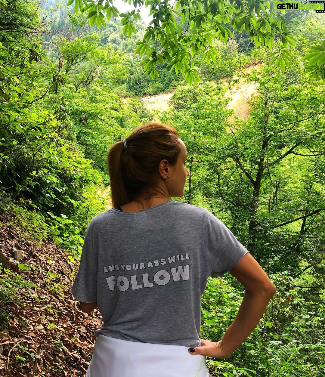 Burçin Terzioğlu Instagram - Free your mind and...👆🏼