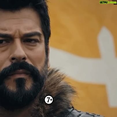 Burak Özçivit Instagram - “Mağlubiyetten korkan, zafere asla ulaşamaz!” “He who fears defeat will never achieve victory!” #KuruluşOsman 160. Bölüm Tanıtımı ⚔️ Kuruluş Osman heyecan dolu yeni bölümüyle Çarşamba 20.00’de #atv’de! @kurulusdizisi @bozdagfilm @atvturkiye