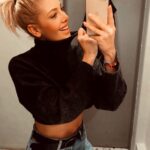 Burcu Binici Instagram - Hayat şartları 🥸
